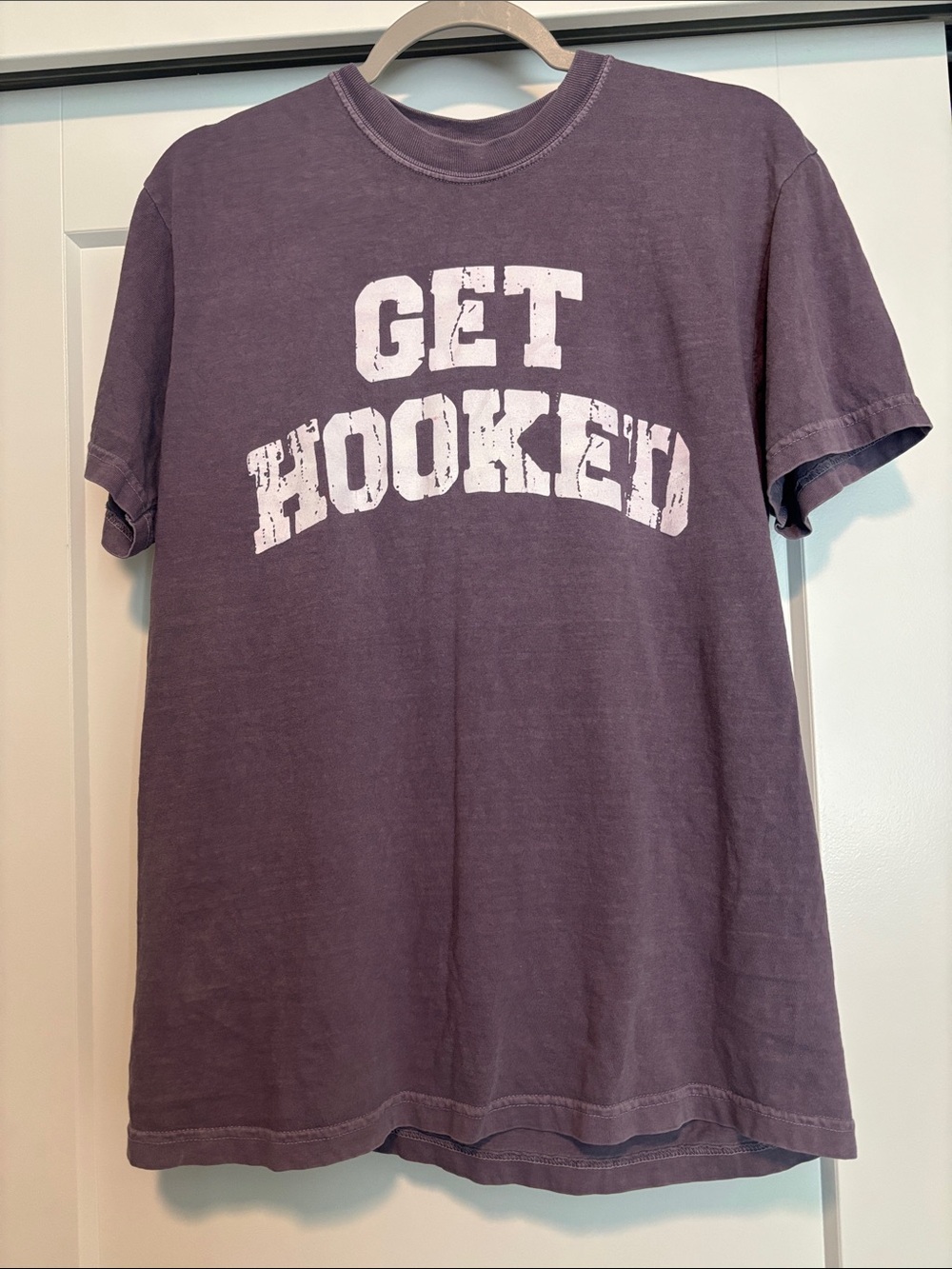 Comfort Colors womens 'Get Hooked' Graphic Tee - Purple